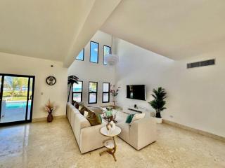Luxury Villa with Private Beach in Punta Cana - Punta Cana - 5
