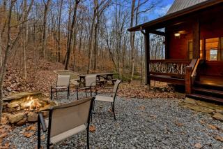 Tree Top Hideaway - Private with Games Firepit More - Blue Ridge - 7