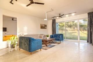 Golfing Twins Villa by StayJade Jacuzzi Pool Table PS5 - Sarjāpur - 9