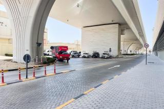 Blueground 5242 Tower pool elev garage DXB-922 - Dubái - 8