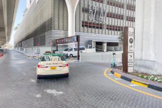 Blueground 5242 Tower pool elev garage DXB-922 - Dubái - 7
