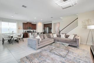 Last Minute Disney Getaway! Private Pool, Hot Tub & Games Room. Book Now! #49503 - Kissimmee - 2