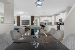 Last Minute Disney Getaway! Private Pool, Hot Tub & Games Room. Book Now! #66149 - Kissimmee - 4