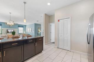 Last Minute Disney Getaway! Private Pool, Hot Tub & Games Room. Book Now! #39126 - Davenport - 1