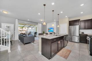 Last Minute Disney Getaway! Private Pool, Hot Tub & Games Room. Book Now! #46072 - Davenport - 1