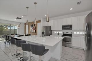 Last Minute Disney Getaway! Private Pool, Hot Tub & Games Room. Book Now! #35096 - Kissimmee - 1