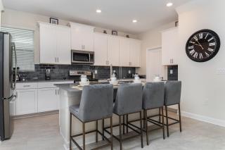 Last Minute Disney Getaway! Private Pool, Hot Tub & Games Room. Book Now! #39440 - Kissimmee - 2