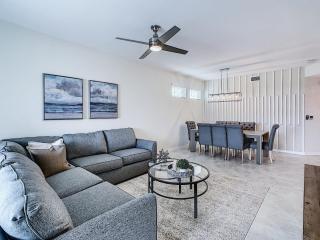 Last Minute Disney Getaway! Private Pool, Hot Tub & Games Room. Book Now! #87991 - Kissimmee - 9
