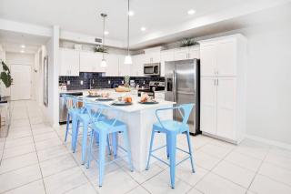 Last Minute Disney Getaway! Private Pool, Hot Tub & Games Room. Book Now! #88025 - Kissimmee - 2
