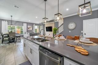 Last Minute Disney Getaway! Private Pool, Hot Tub & Games Room. Book Now! #91349 - Kissimmee - 2