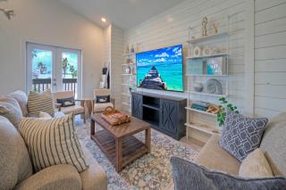 Luxury 4BDR Beach Retreat w Private Pool Walk to Dining Shops Shore Thang - 6