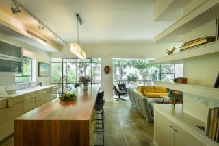 Spacious & Green 3BR Apt w Balcony in City Center with Shelter by Sea N' Rent - Tel Aviv - 1