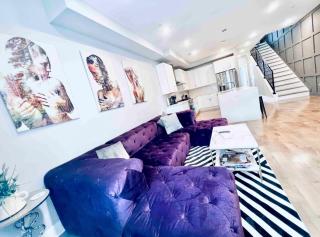 Upscale 3BDR Penthouse with Rooftop TV and Stunning Capitol and Monument Views Near Popular H Street Corridor Parking Included Free Cancellation - Washington - 0