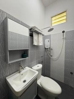 Tepak Nusuk Private Pool Homestay 5 Bedrooms 4 Bathrooms - Kota Bharu - 8