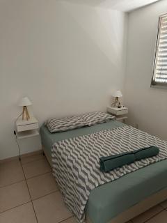 Apartamento novo e bem localizado no bairro Universitário - Uberaba - 0