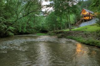 Your Happy Place - Rustic lodge vibes meet luxurious modern amenities - Mineral Bluff - 7