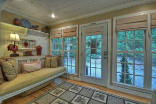 Southern Living Cottage Cozy up by the fire relax on the porch and enjoy peaceful surroundings - Blue Ridge - 7