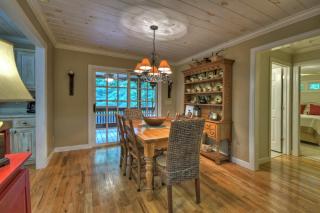 Southern Living Cottage Cozy up by the fire relax on the porch and enjoy peaceful surroundings - Blue Ridge - 5