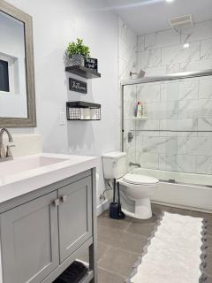 Hidden Gem in South LA- Roomy, Quiet & Central - Los Angeles - 7