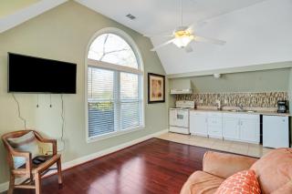 Stunning Lakefront Sanctuary: Your Perfect Getaway - Lake Murray Shores - 6