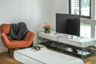 Bright 1BR Apt w Parquet Floor in the City by Sea N' Rent - Tel Aviv - 6