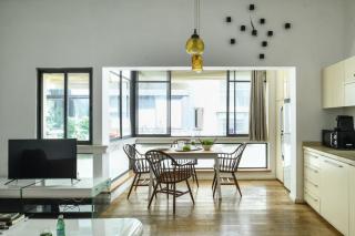 Bright 1BR Apt w Parquet Floor in the City by Sea N' Rent - Tel Aviv - 4