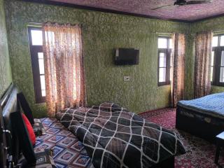 HOTEL SUNLIGHT SRiNAGAR - Srinagar - 6