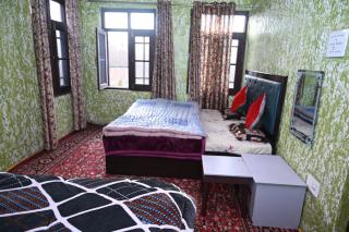 HOTEL SUNLIGHT SRiNAGAR - Srinagar - 2
