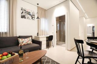 Cozy Apartment in the Heart of Tel Aviv with Shelter by Sea N' Rent - Tel Aviv - 5