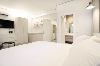 Cozy Apartment in the Heart of Tel Aviv Sea N' Rent - 3