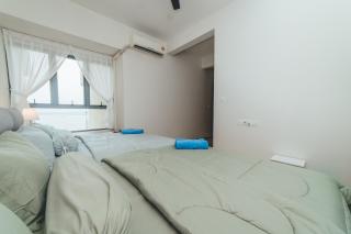 Danga Bay Coastal Haven 3BR 8Pax w 3Balcony by Our Stay - Johor Bahru - 4