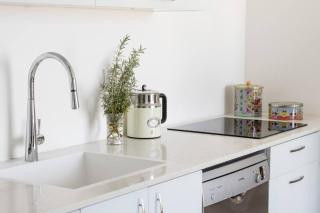 HaCarmel Market Vibrat Apartment with Mamad by Sea N' Rent - Tel Aviv - 7