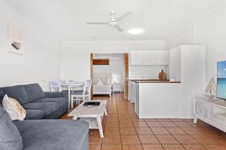 Sunset Oasis - Airlie Beach - 3