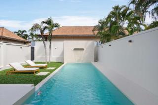 VILLA MIOS | Brand new 2 Bedroom Private Pool Villa in Popular Onyx Villas | 3 min to Naiharn Beach - Nai Harn Beach - 2