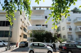 Modern Charm Balcony Retreat with Shelter by Sea N' Rent - Tel Aviv - 4