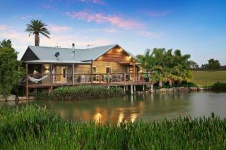 Lilies Lakeside Spa Villa - 2 Bedroom - Lovedale - 5