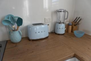 Luxurious Beach Front Apt with Ocean View Balcony - Glenelg - 7