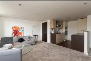 Lovely 1 bedroom apartment with free parking & gym - Kirkburton - 5