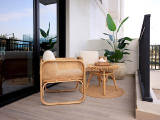 One Bedroom Apartment in Yas Island with Complimentary Yas Theme Park Tickets - Abu Dhabi - 2