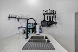 1BD Luxe Stay Comfy Beds Near downtown - Houston - 1