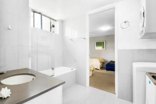 The Headlands Apartment 16 - Alexandra Headland - 6