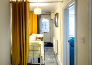 Redlands - Tenby - 2