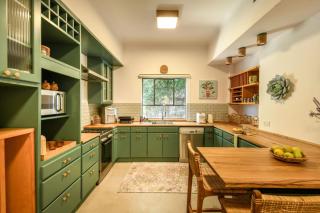 Charming 2BR Apt with a Breathtaking Patio in the Heart of the City with Shelter by Sea N' Rent - Tel Aviv - 6