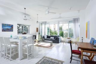 Tranquil Garden Retreat by Sea N' Rent - Tel Aviv - 3