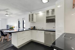 HACIENDA- CANAL VIEWS AND COMFORT - Mooloolaba - 3
