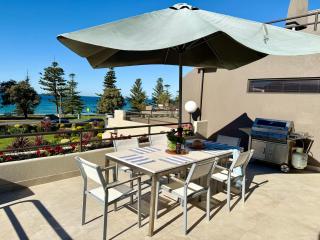 Esplanade Elegance - 8