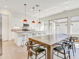 Beautiful Desert Oasis Retreat Pool & Jacuzzi - La Quinta - 8
