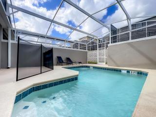 Last Minute Disney Getaway! Private Pool, Hot Tub & Games Room. Book Now! #87961 - Kissimmee - 0