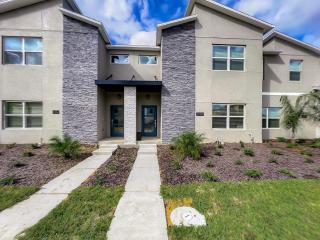 Last Minute Disney Getaway! Private Pool, Hot Tub & Games Room. Book Now! #87961 - Kissimmee - 8