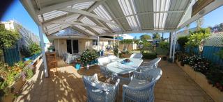 Palm Beach Guest House - Rockingham - 2